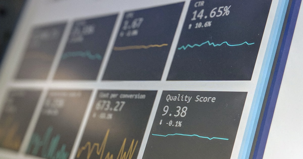 Dashboard with performance metrics — deliverability monitoring